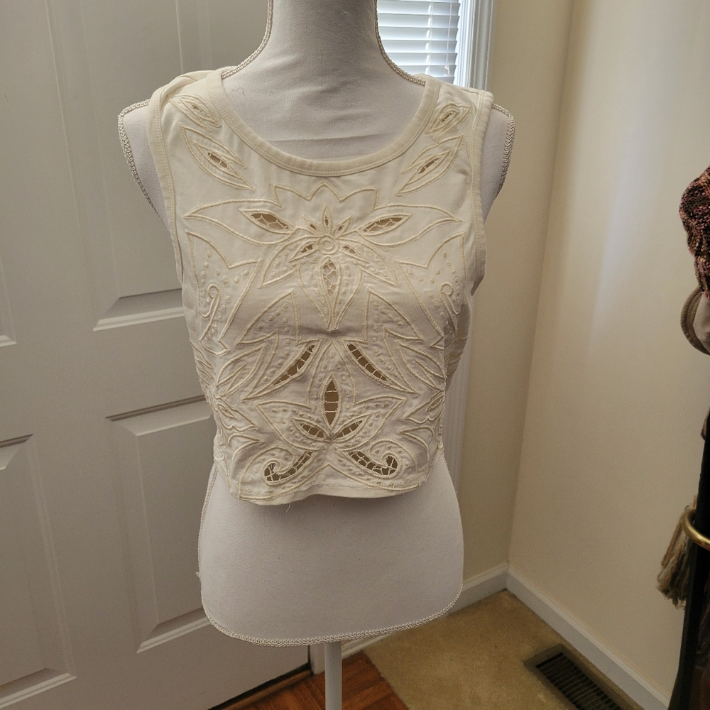 Free People Ivory Embroidered eyelet crop tank top NWT L Retail $98